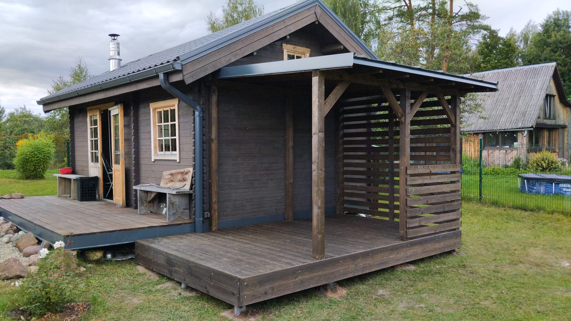 Koka piebūve mājai