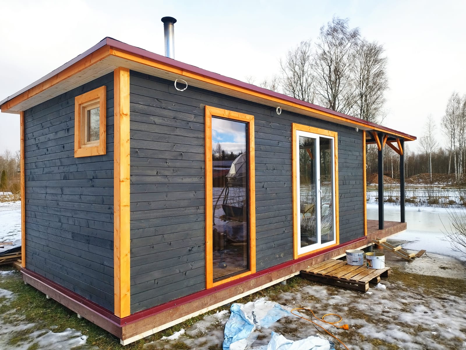 Mājīgā 3×9m pirtiņa ar terasi